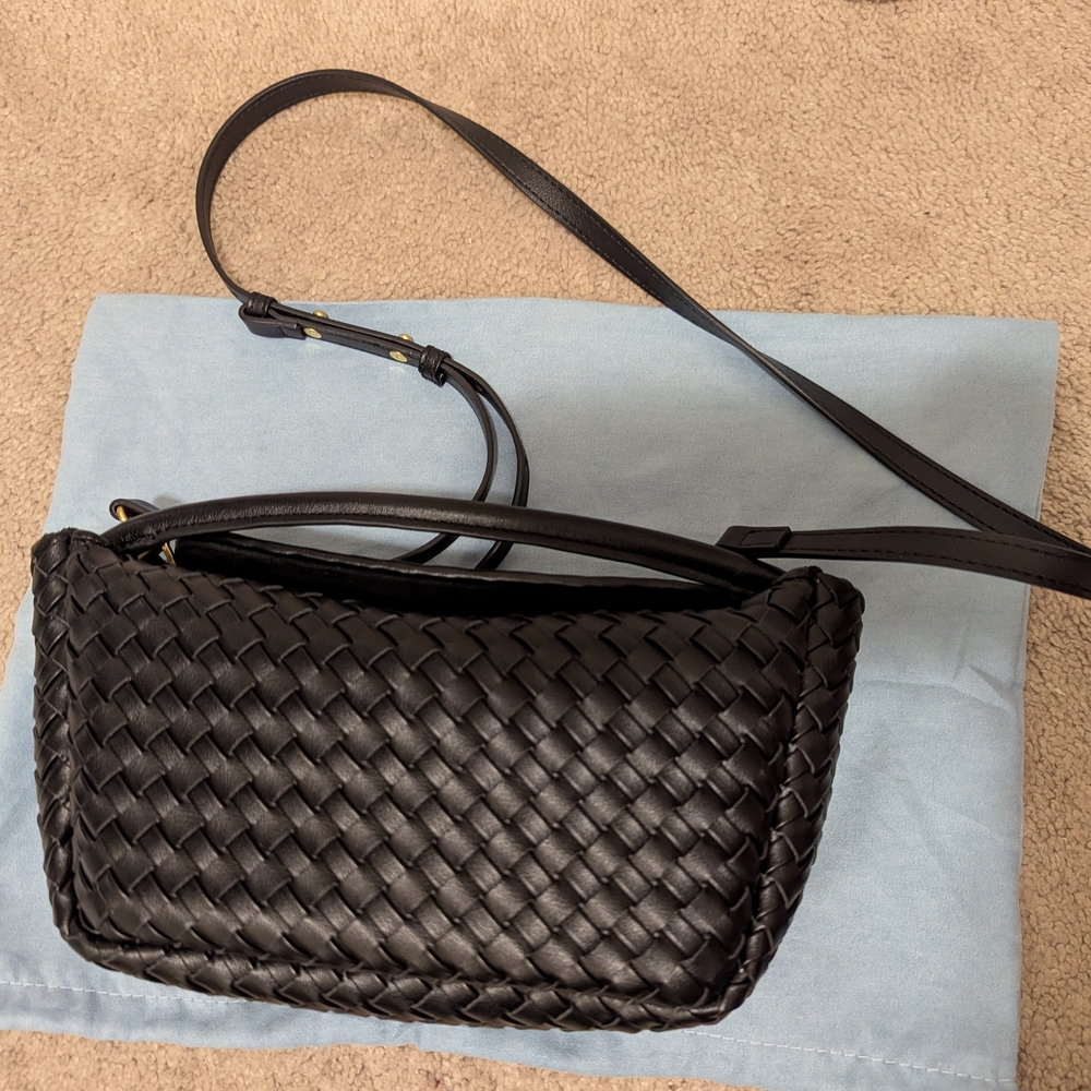 Chic Black Woven Crossbody Bag